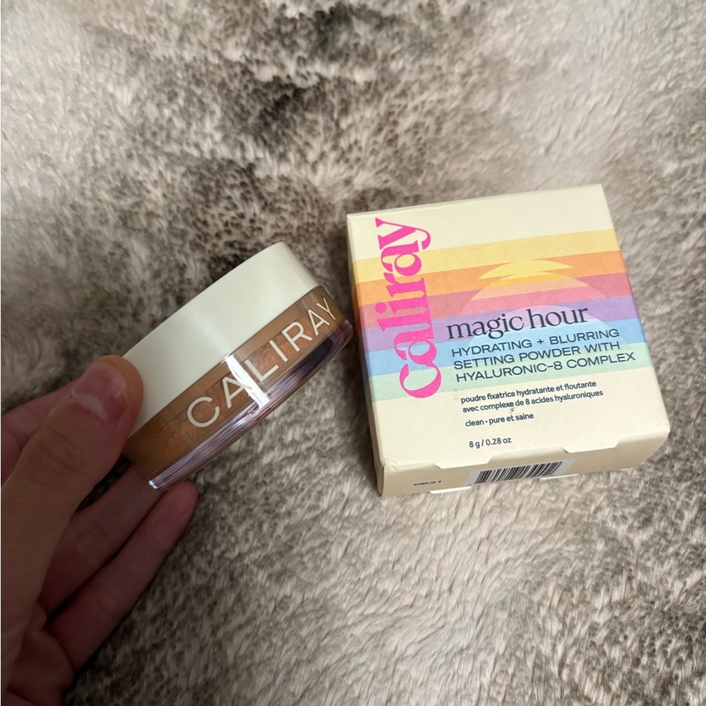 Caliray Magic Hour Hydrating Blurring Setting Powder - golden